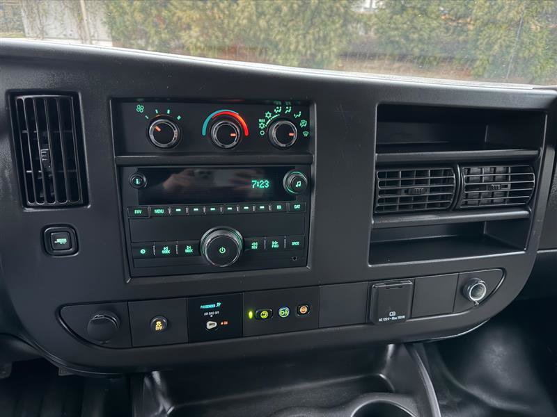 Used 2021 Chevrolet Express 2500 w/ Driver Convenience Package image 28