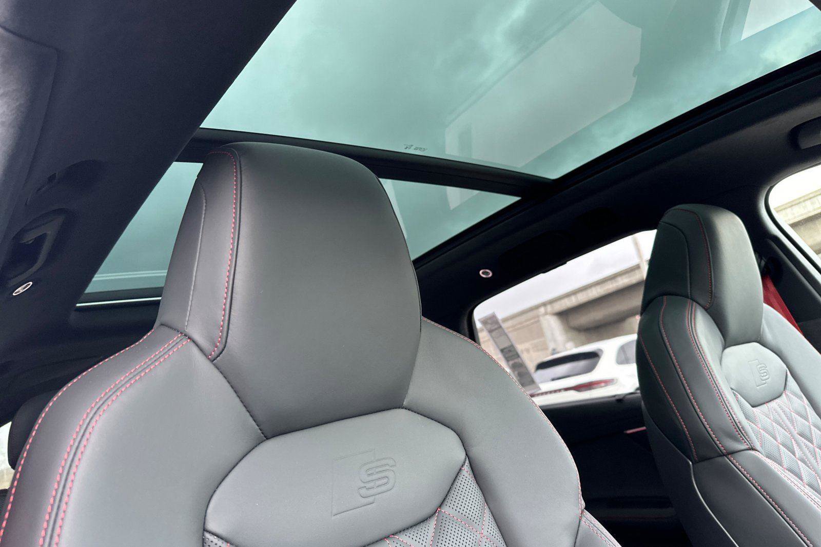 New 2026 Audi SQ7 Prestige image 17