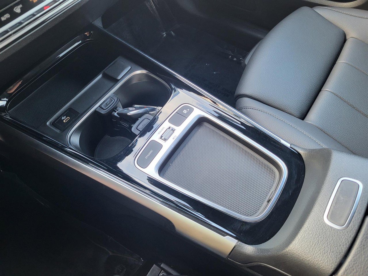 Used 2025 Mercedes-Benz GLB 250 image 19