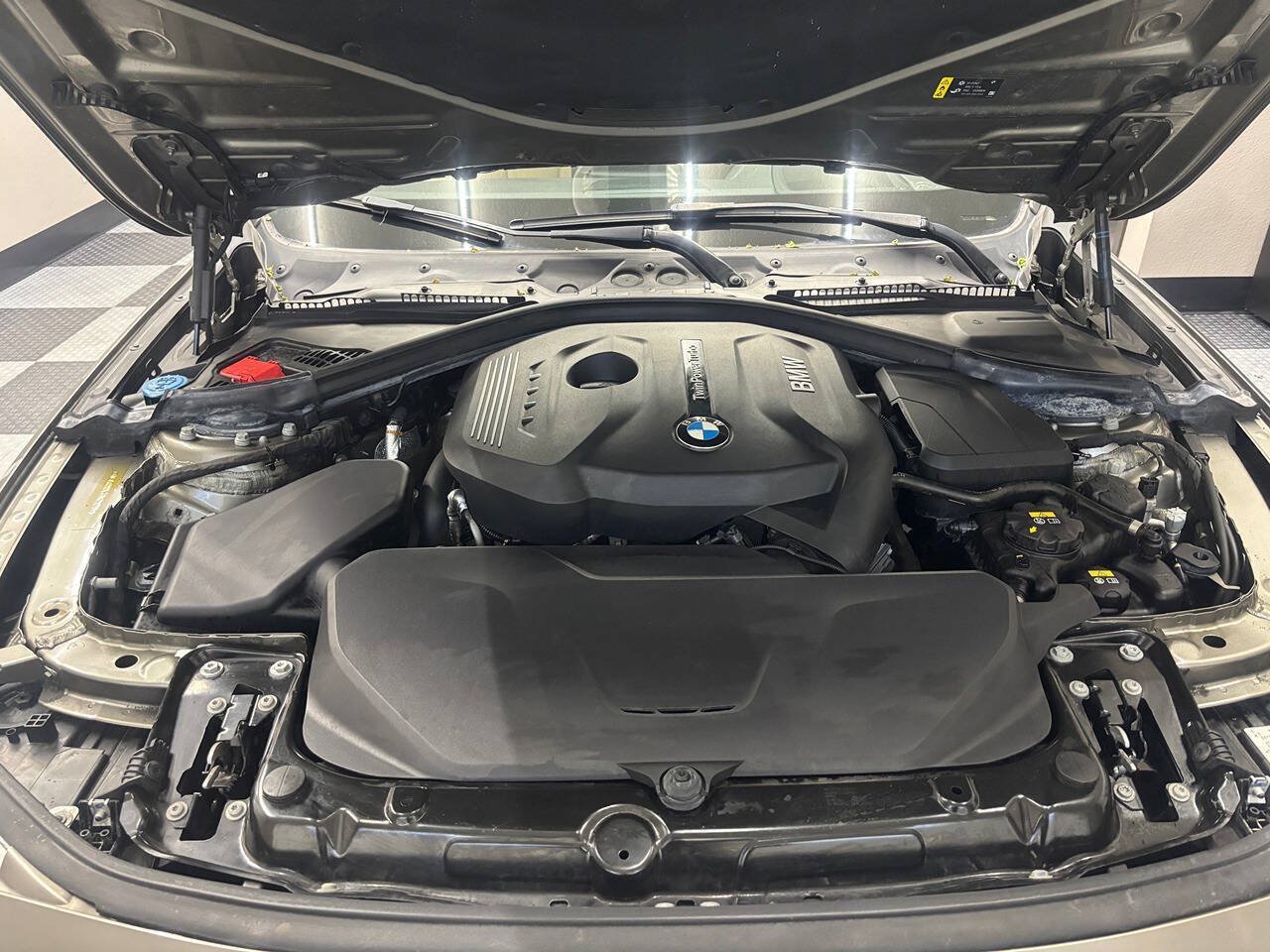 Used 2018 BMW 330i xDrive Sedan AWD/4WD image 27