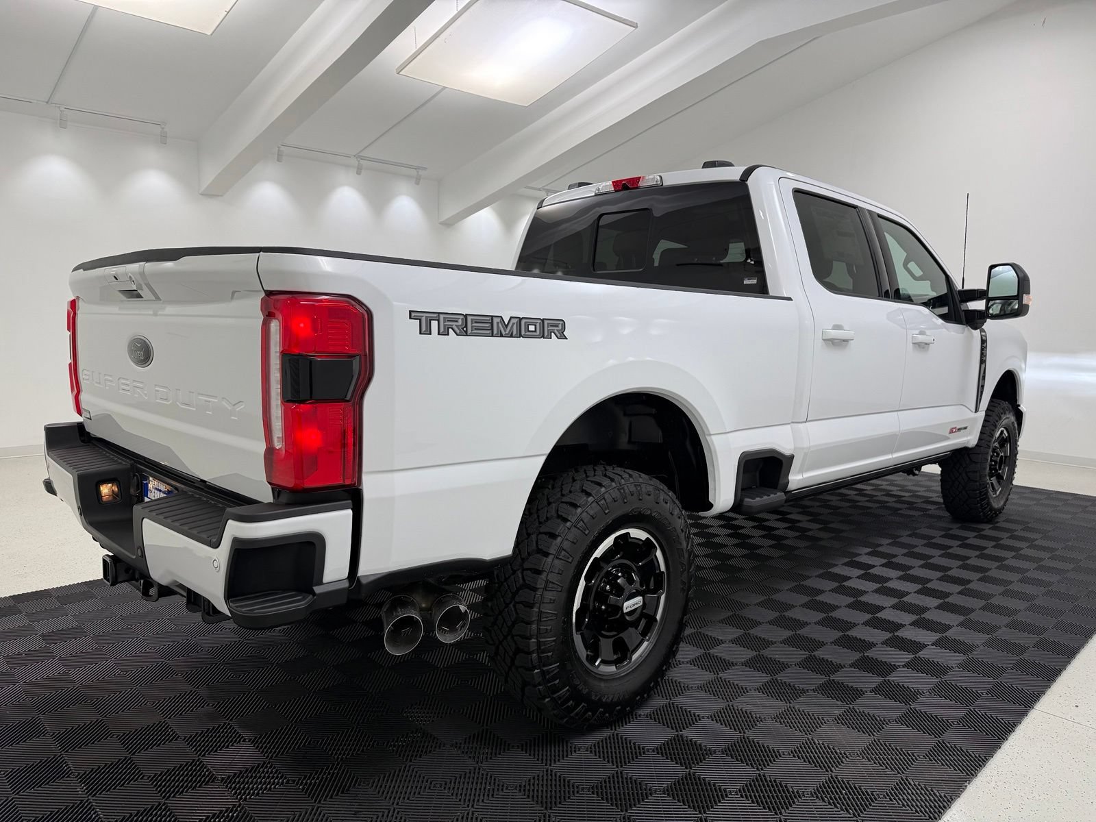 New 2026 Ford F250 Lariat w/ Tremor Off-Road Package AWD/4WD image 8