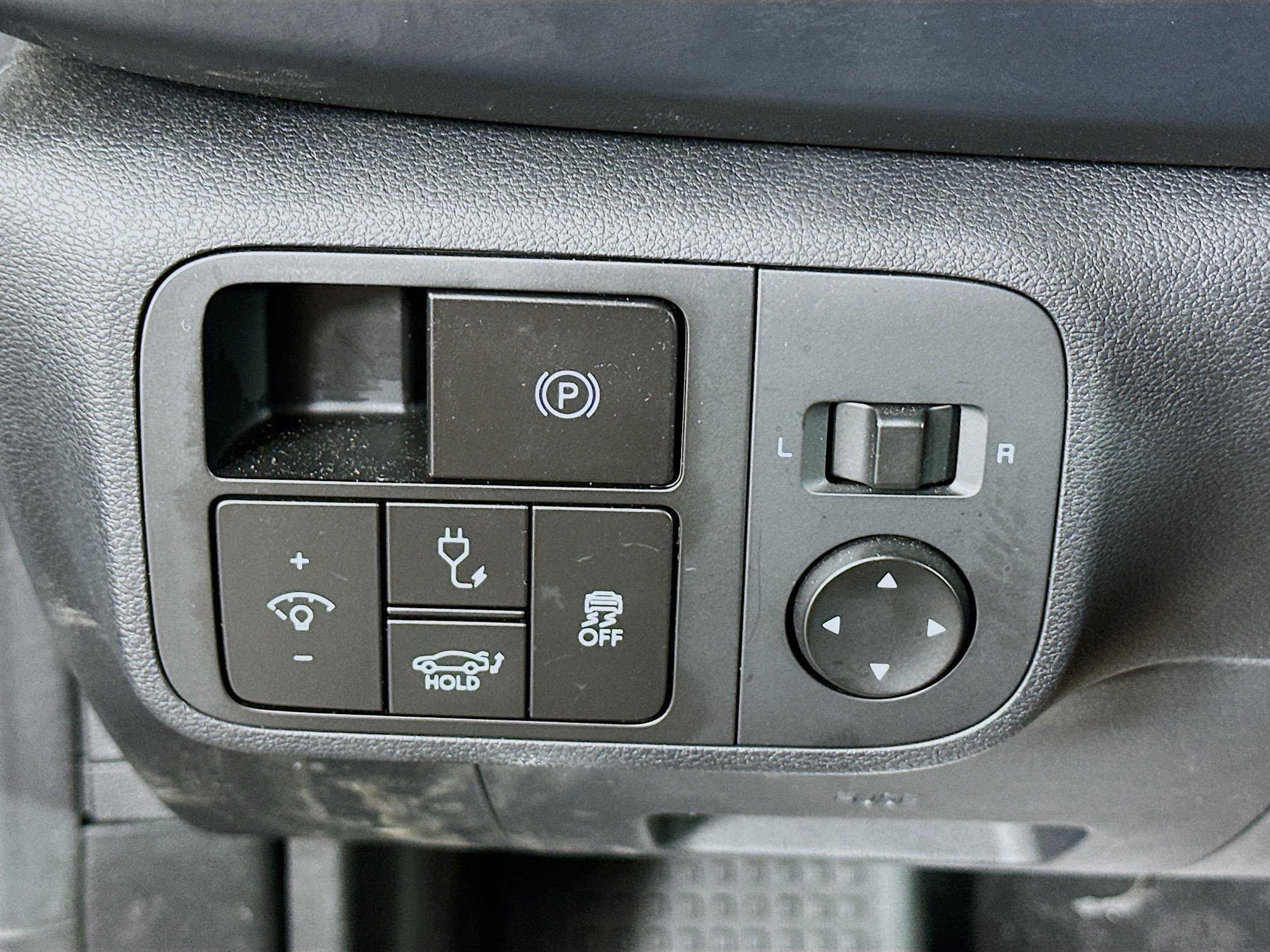 Used 2024 Hyundai Ioniq 6 SE RWD image 17