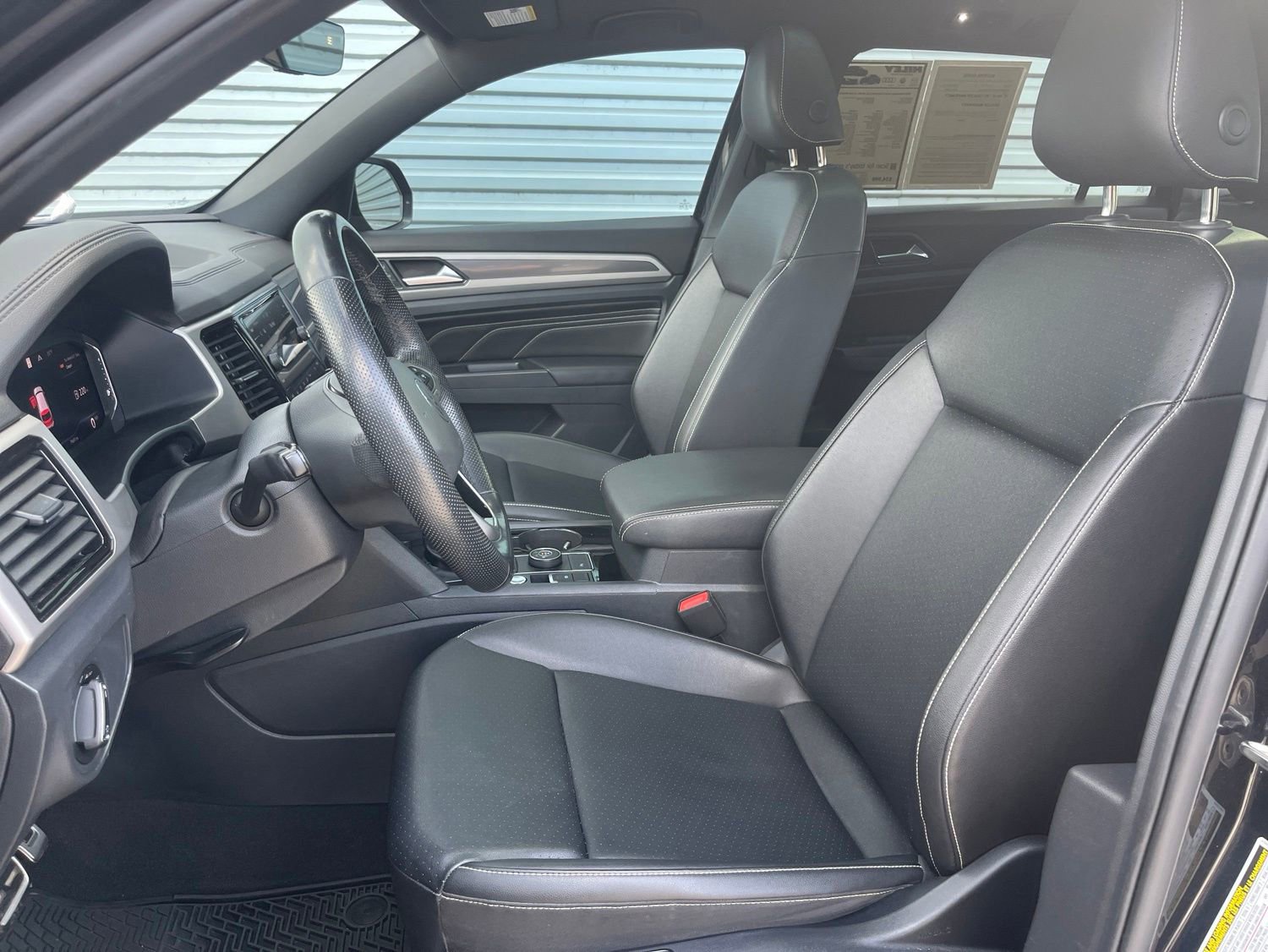 Used 2020 Volkswagen Atlas Cross Sport SEL R-Line AWD/4WD image 28