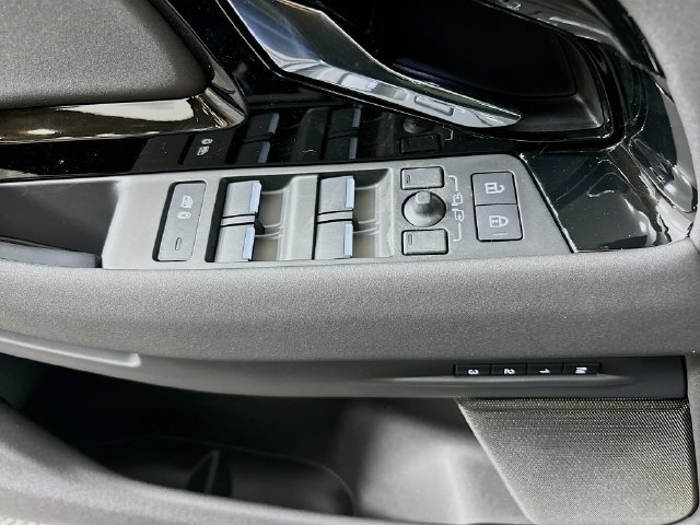 Used 2026 Land Rover Range Rover Evoque S AWD/4WD image 20