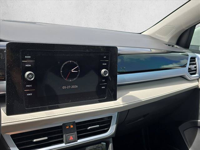 New 2026 Volkswagen Taos SE FWD image 15