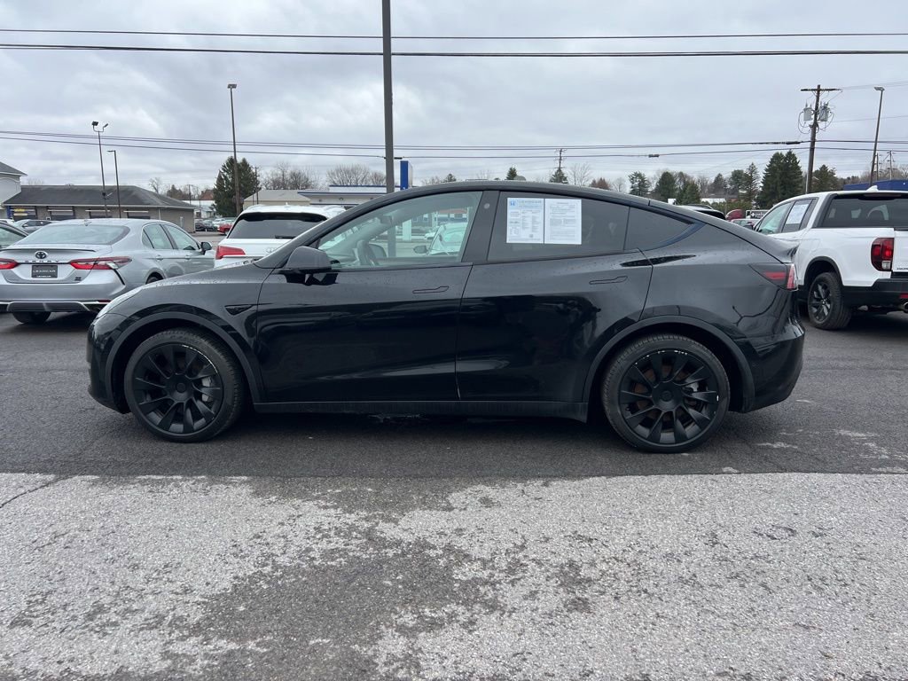 Used 2022 Tesla Model Y Long Range image 2