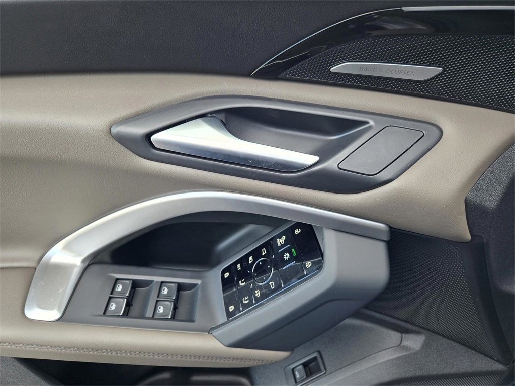 New 2025 Audi Q5 2.0T Premium Plus image 18