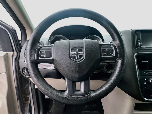 Used 2019 Dodge Grand Caravan SE FWD image 12