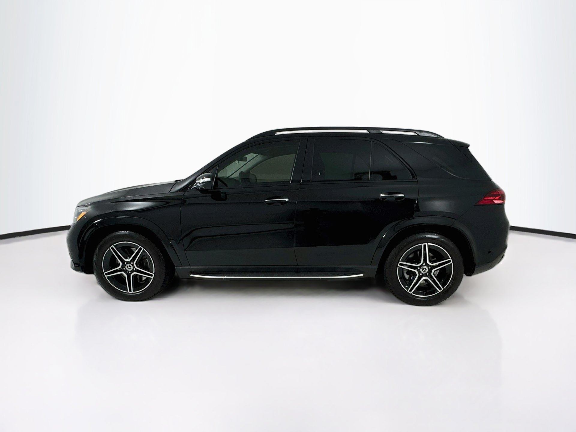 Used 2024 Mercedes-Benz GLE 350 4MATIC image 5