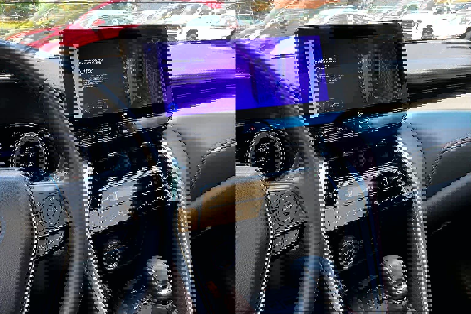 Certified 2024 Toyota Venza Limited AWD/4WD image 7