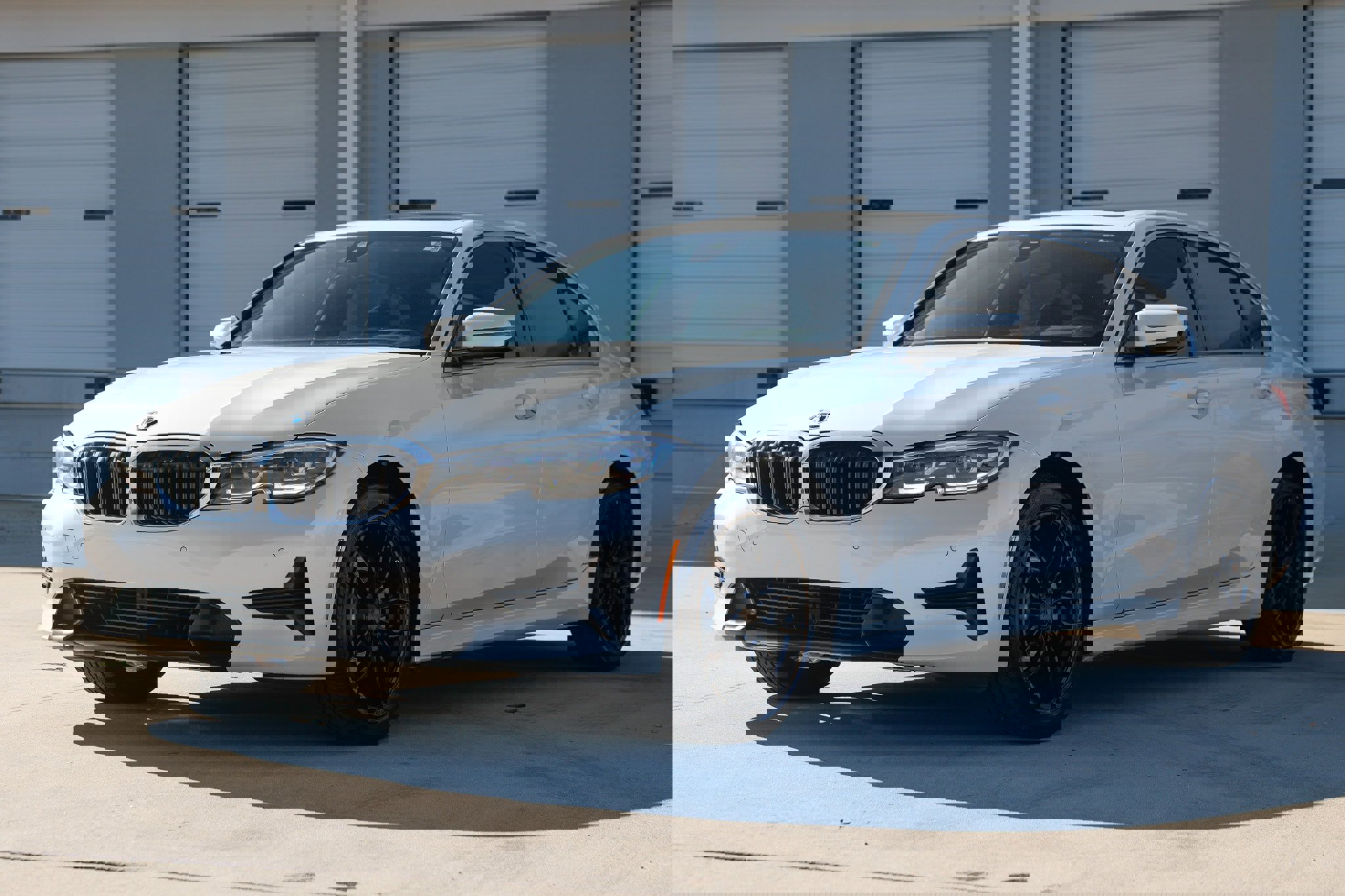 Used 2019 BMW 330i Sedan w/ Premium Package image 4