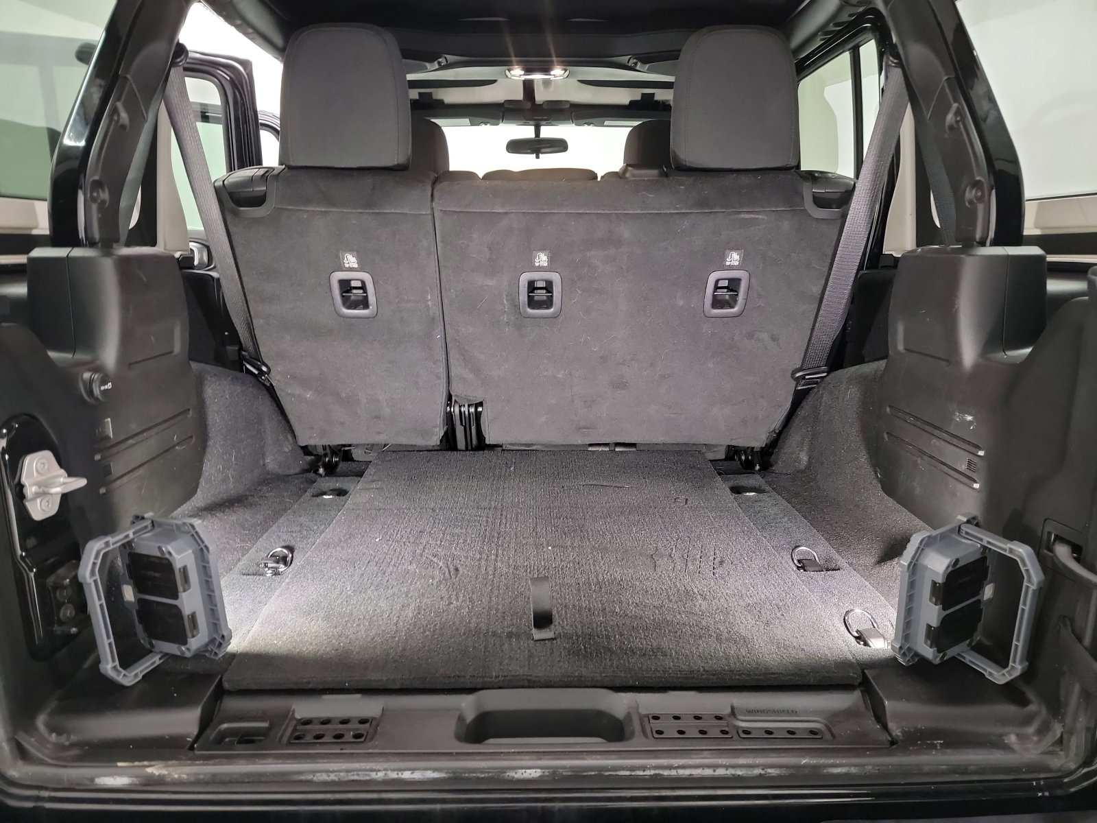 Used 2023 Jeep Wrangler Unlimited Sport image 26