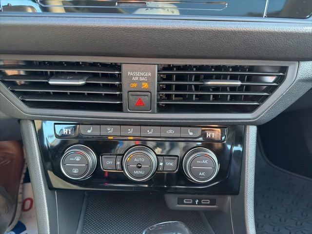 Certified 2022 Volkswagen Jetta SE image 12