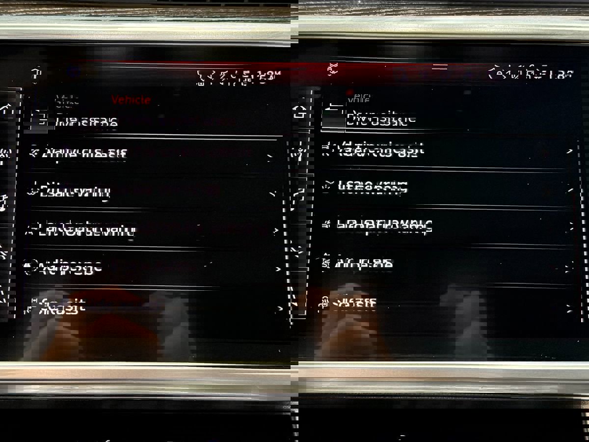 Used 2021 Audi A6 Premium Plus w/ Premium Plus Package image 27