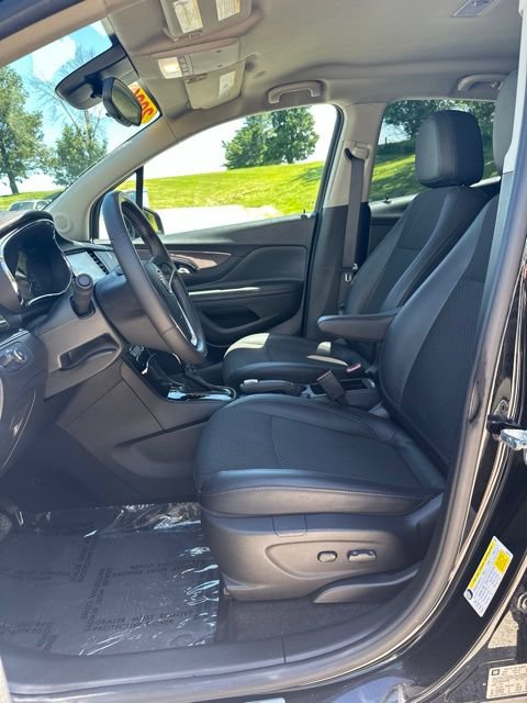 Used 2020 Buick Encore Preferred FWD image 38