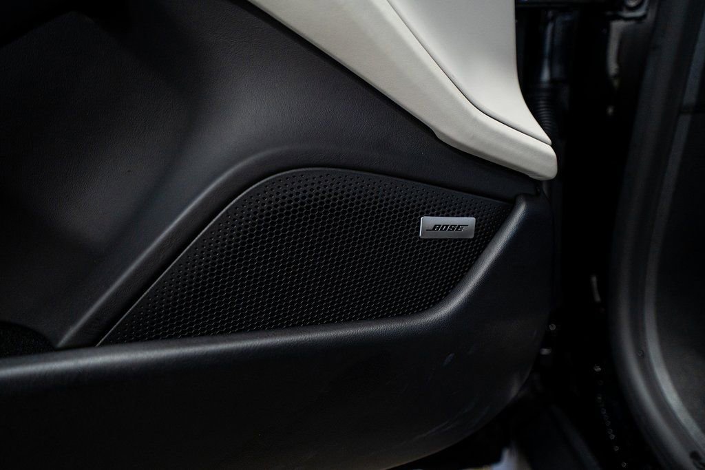 Used 2024 Porsche Taycan 4S w/ Premium Package image 30