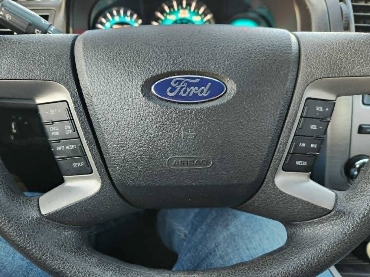 Used 2010 Ford Fusion SE FWD image 20
