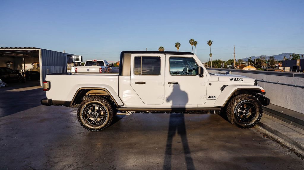 New 2026 Jeep Gladiator Willys image 12