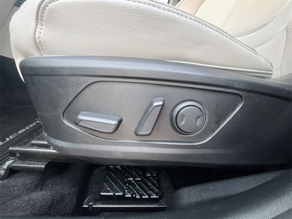 Used 2024 Hyundai Tucson Limited image 12