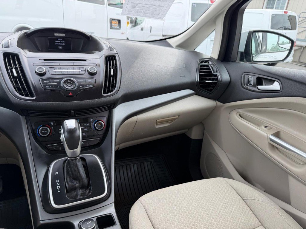 Used 2017 Ford C-MAX SE w/ Interior Protection Package image 26