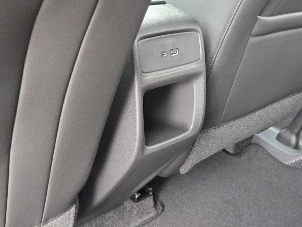 New 2026 Chevrolet Trax RS w/ Sunroof Package FWD image 33