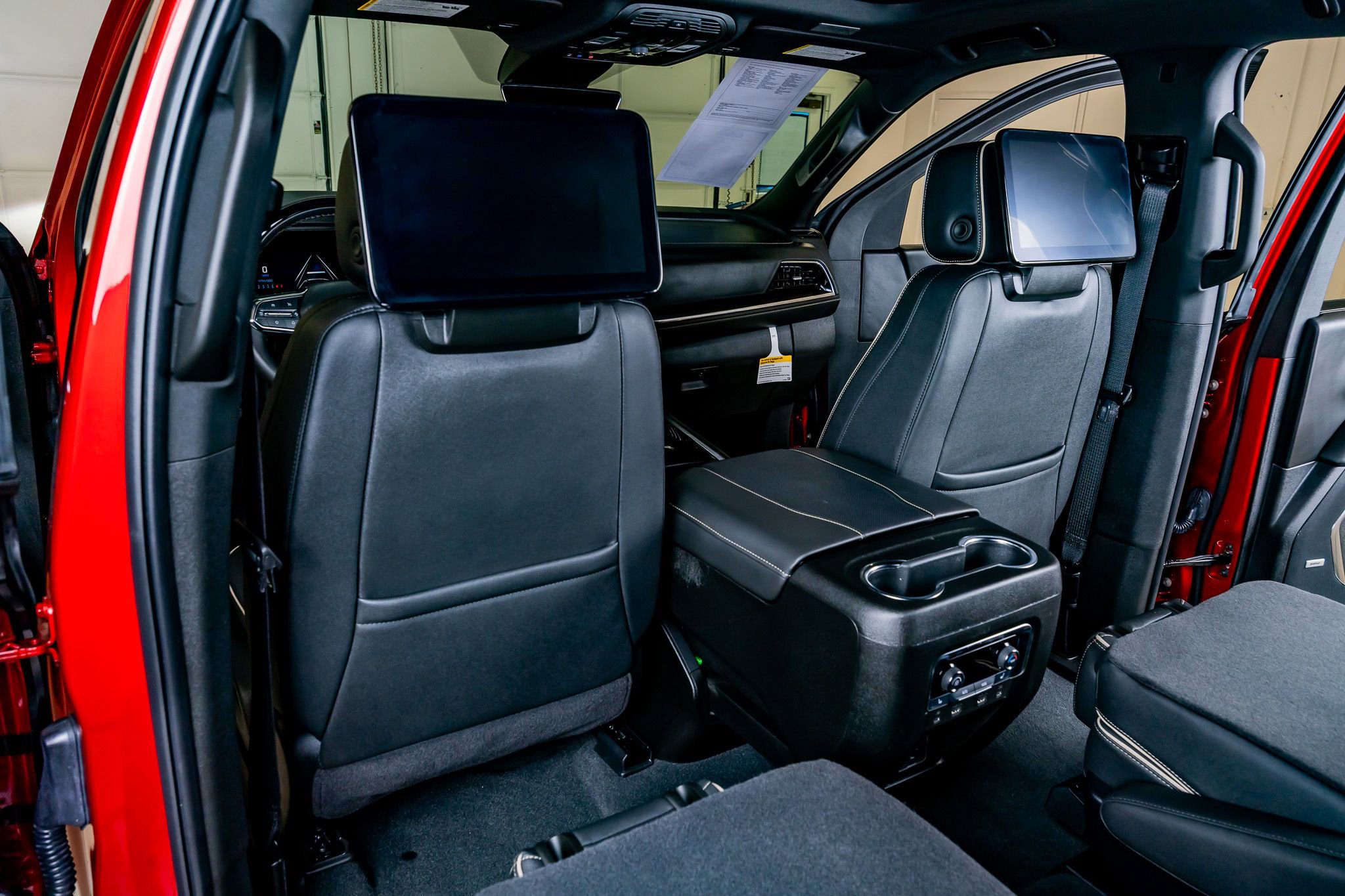 Used 2026 Chevrolet Suburban Premier AWD/4WD image 33