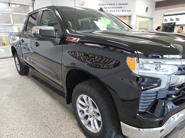 New 2026 Chevrolet Silverado 1500 LT image 3