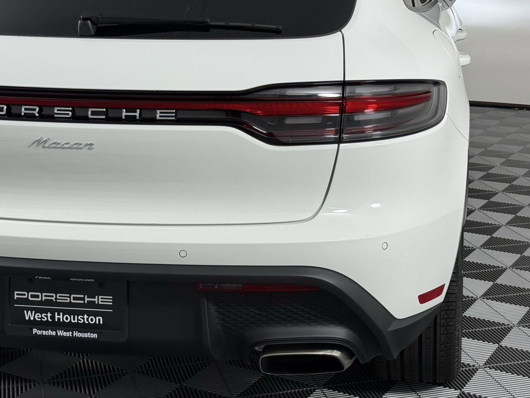 New 2025 Porsche Macan image 13