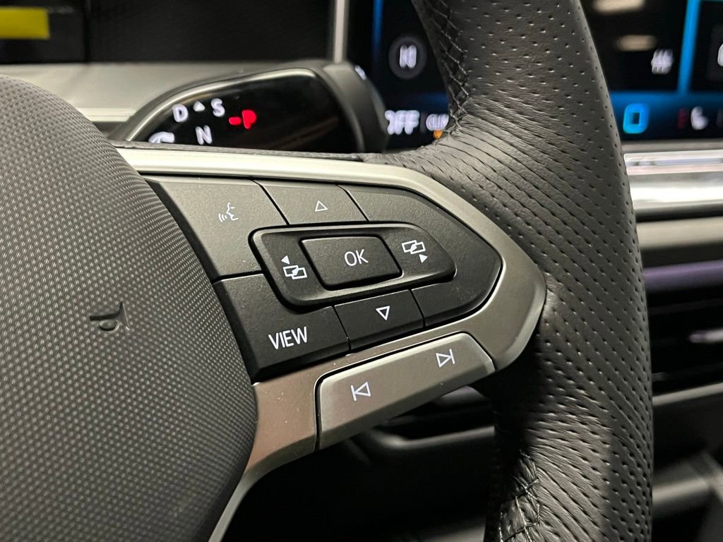 New 2025 Volkswagen Tiguan SE image 25