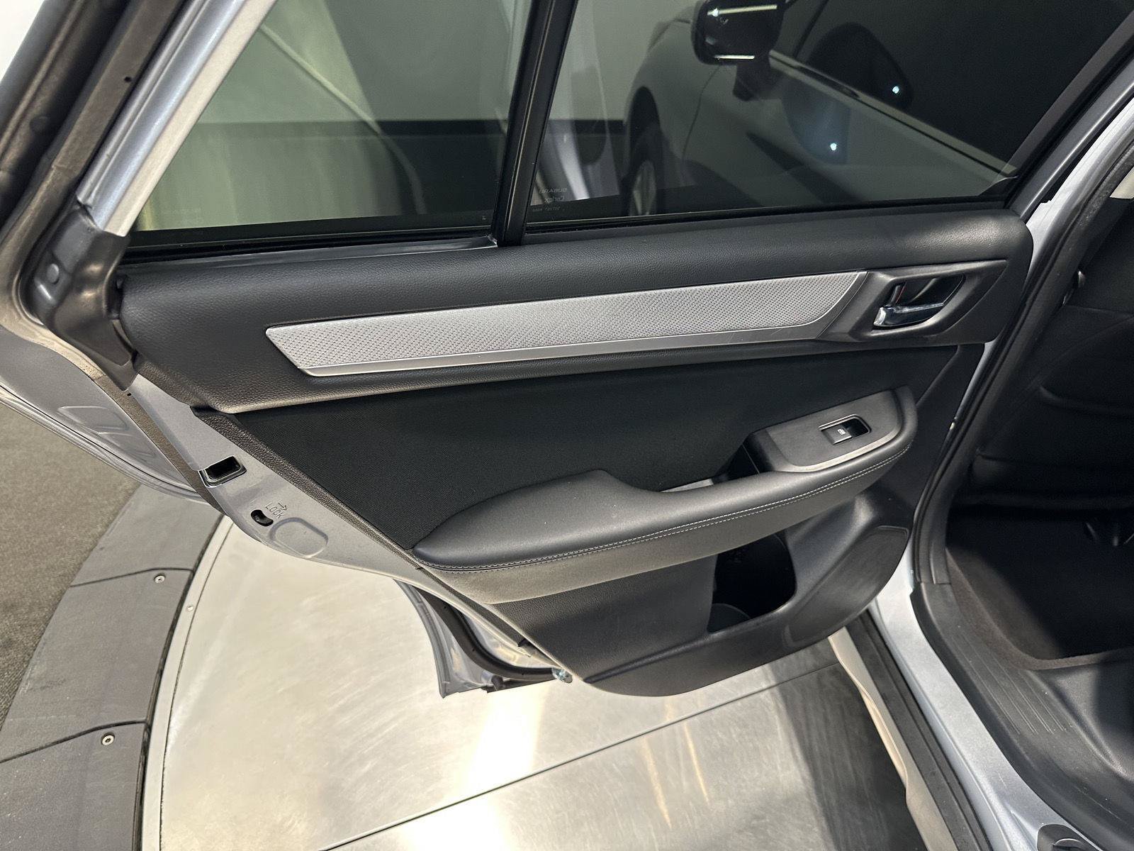 Used 2019 Subaru Outback 2.5i Premium w/ Popular Package #2 AWD/4WD image 26