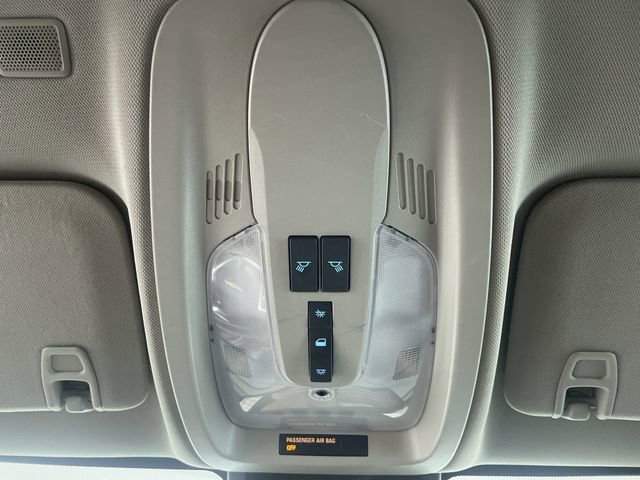 Used 2017 Chevrolet Equinox LT w/ Convenience Package image 24