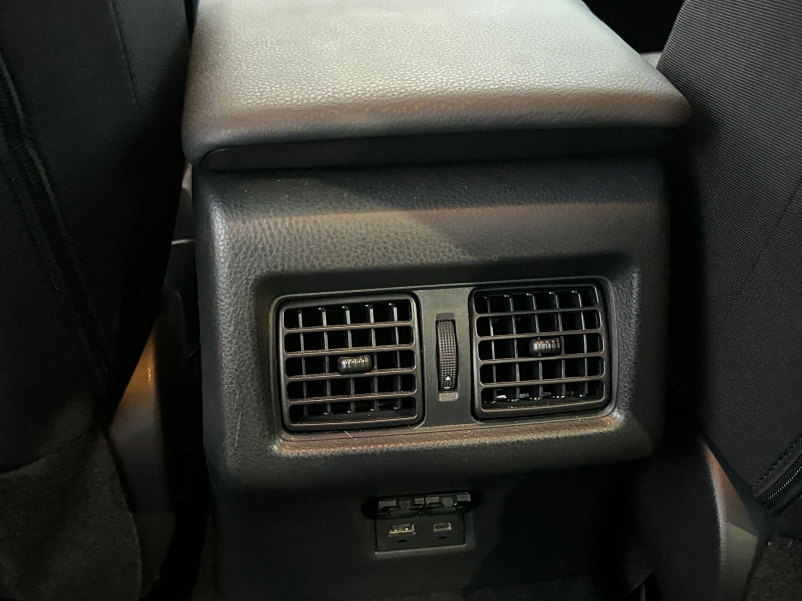 Used 2025 Toyota Camry LE image 23