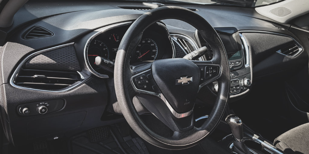 Used 2020 Chevrolet Malibu LT FWD image 2