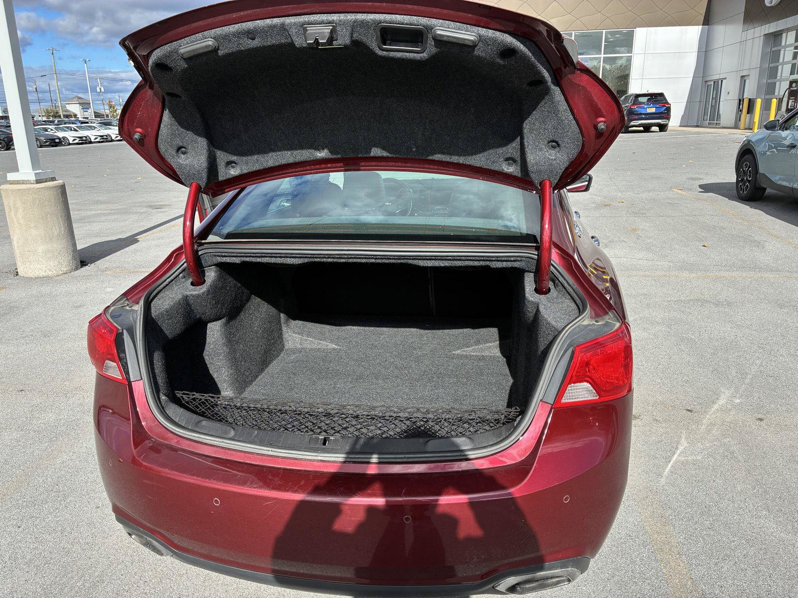 Used 2016 Chevrolet Impala LTZ w/ Enhanced Convenience Package FWD image 12