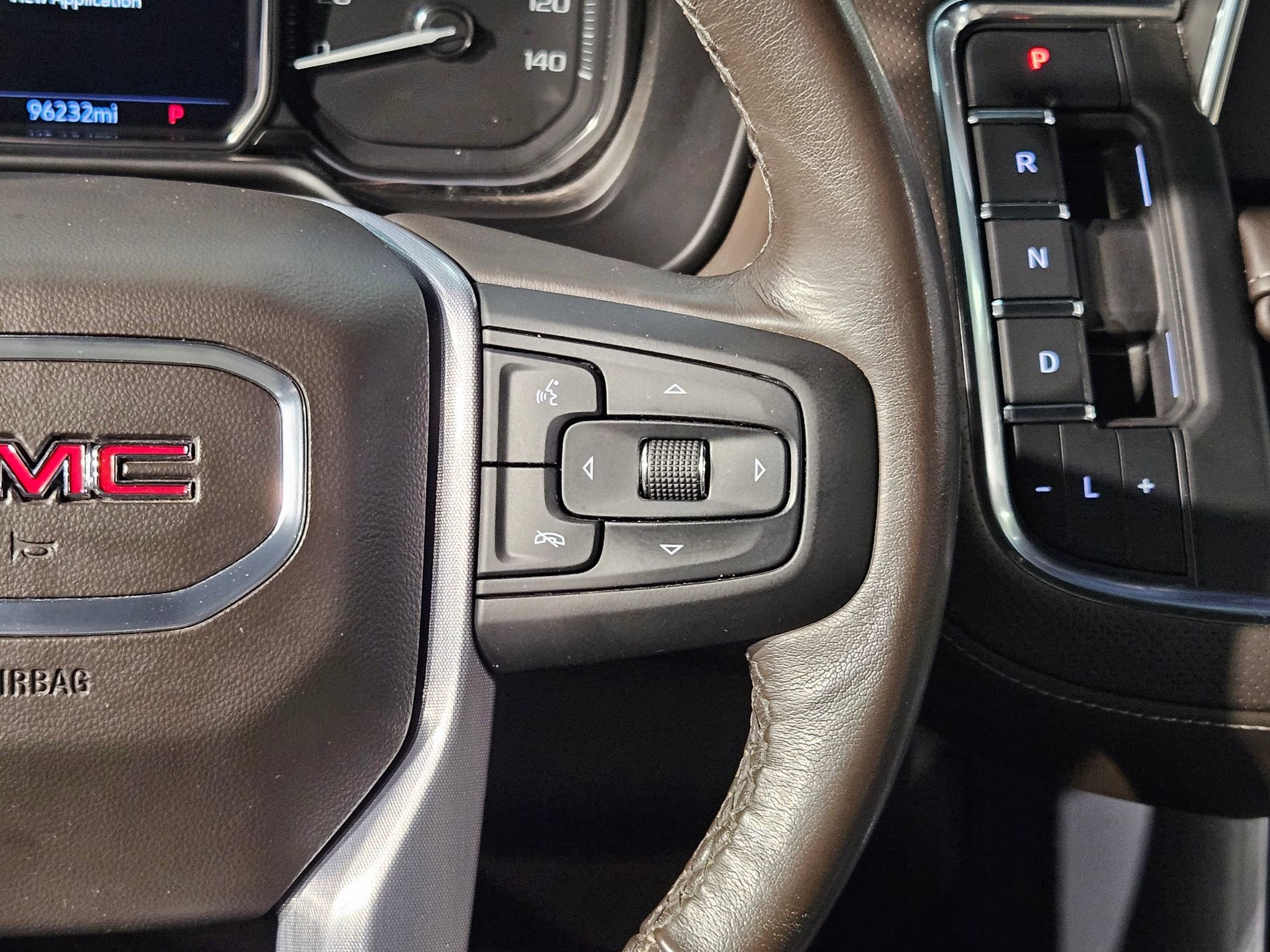 Used 2021 GMC Yukon SLT w/ SLT Luxury Package image 29