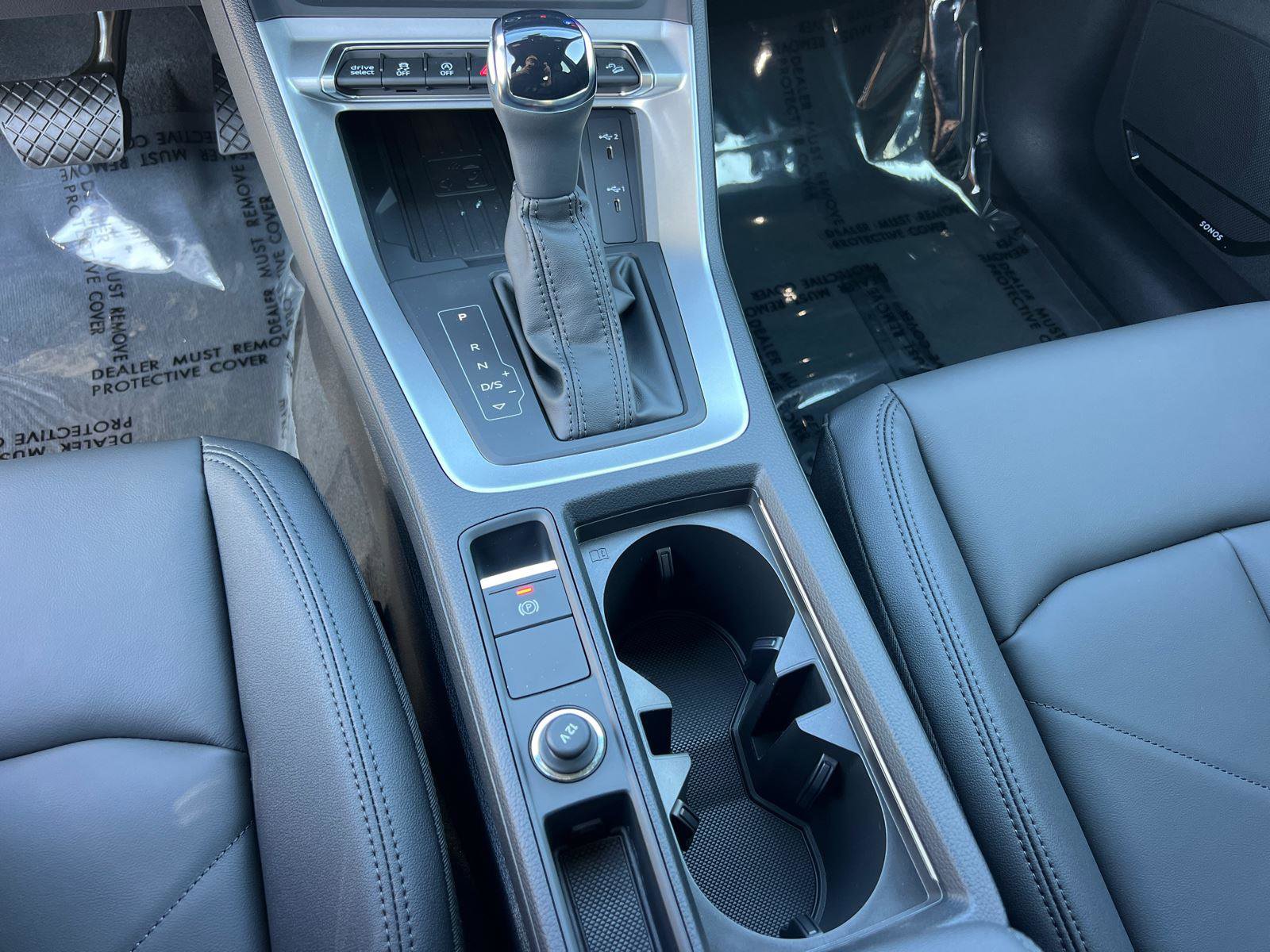 New 2025 Audi Q3 2.0T Premium image 24