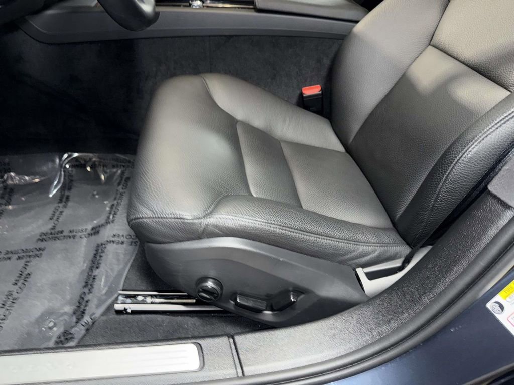 Certified 2024 Volvo S60 B5 Plus image 3