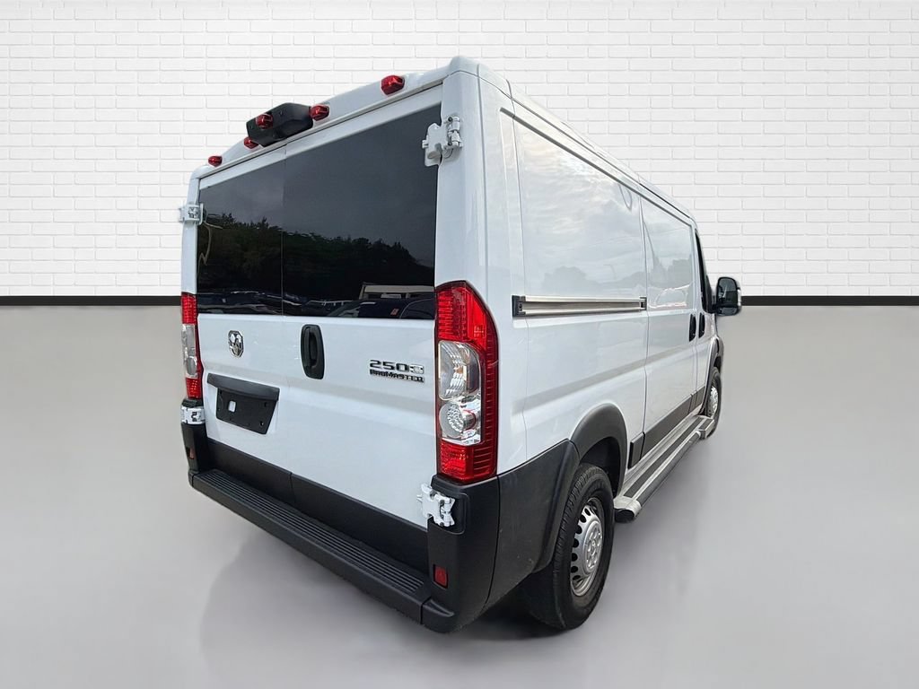 Used 2025 RAM ProMaster 2500 w/ U-Haul Equipment Group FWD image 9