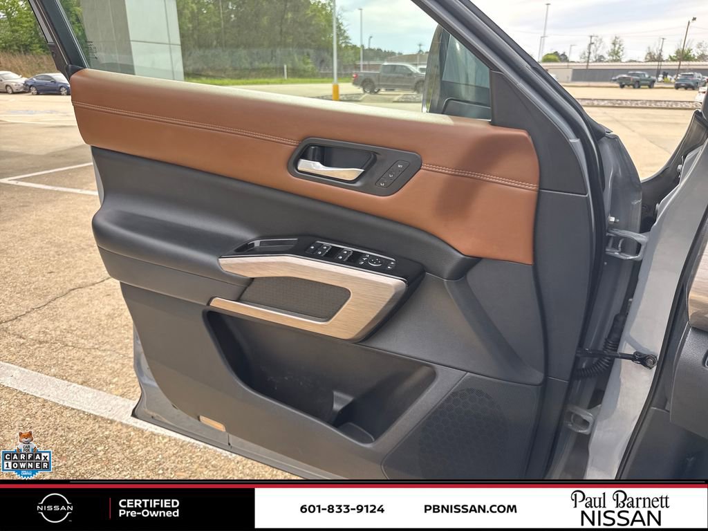 Certified 2022 Nissan Pathfinder Platinum w/ Cargo Package image 23