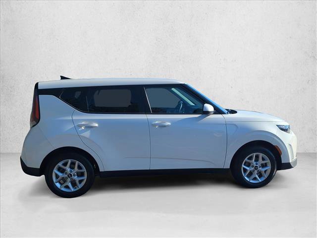 Used 2024 Kia Soul LX w/ Option Group 015 image 4