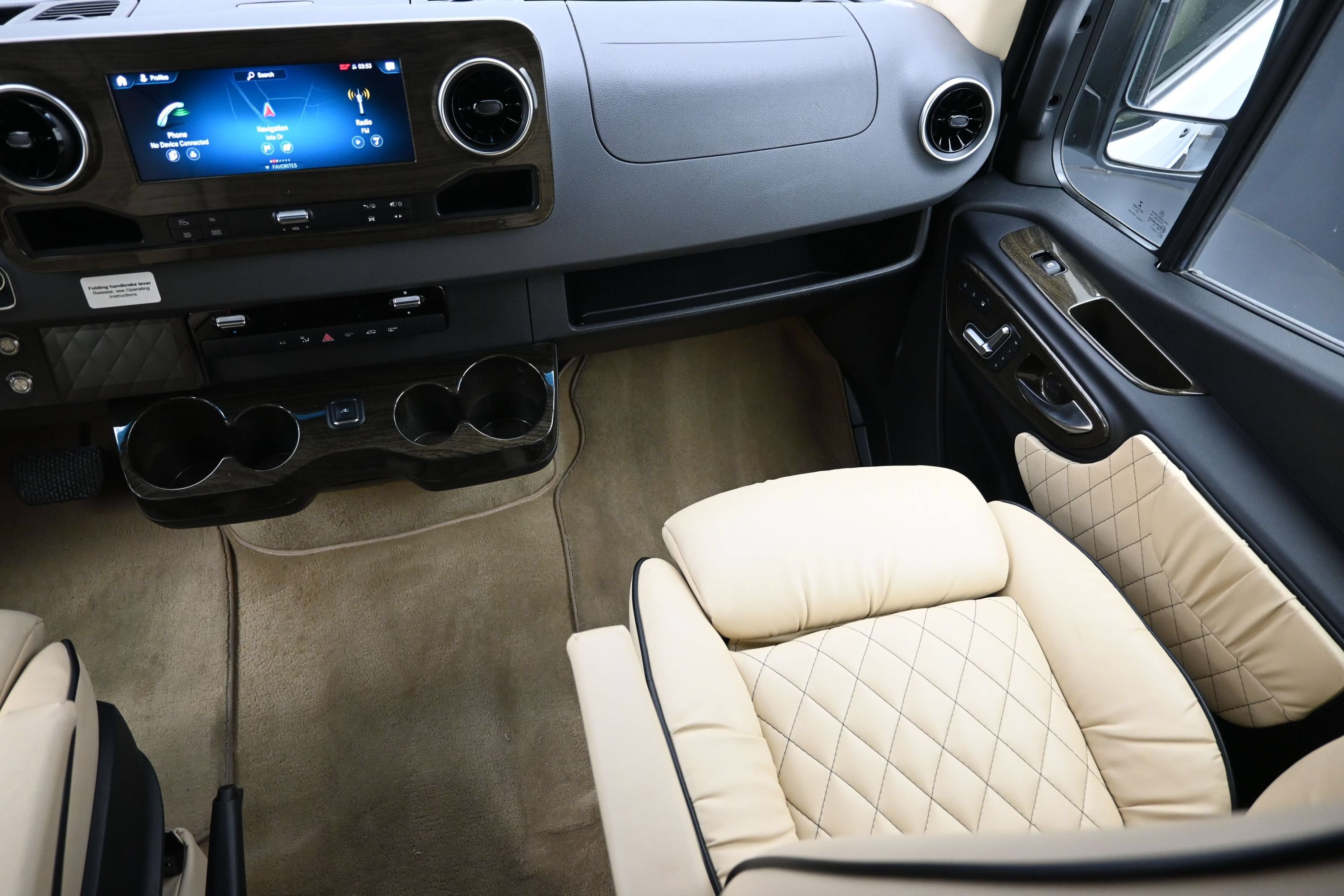 Used 2020 Mercedes-Benz Sprinter 2500 image 40