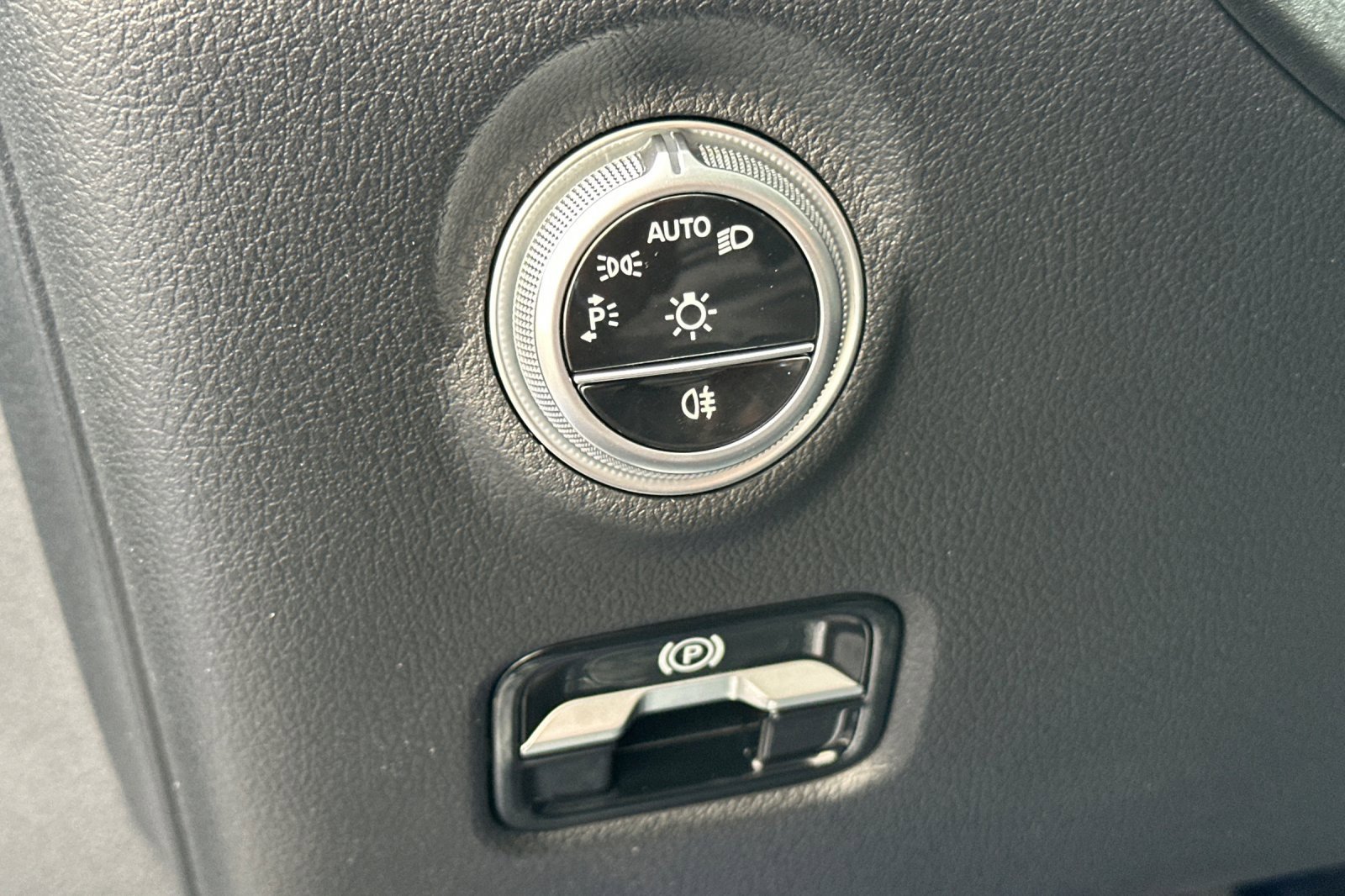 Certified 2025 Mercedes-Benz C 300 Sedan image 31