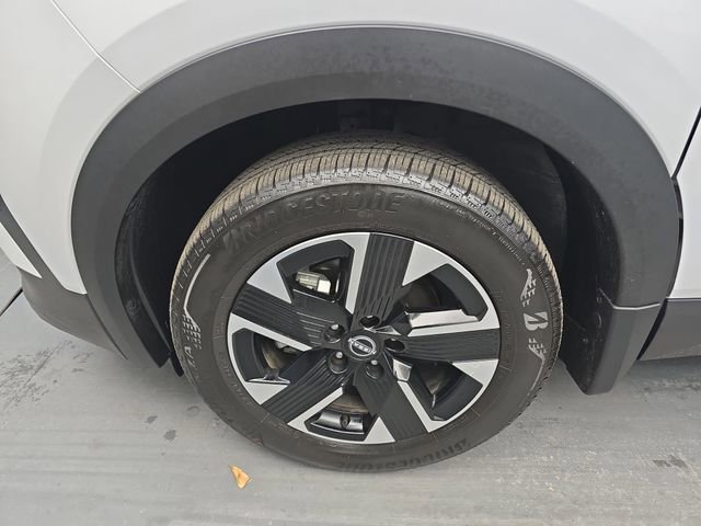 Used 2025 Nissan Kicks SR image 15