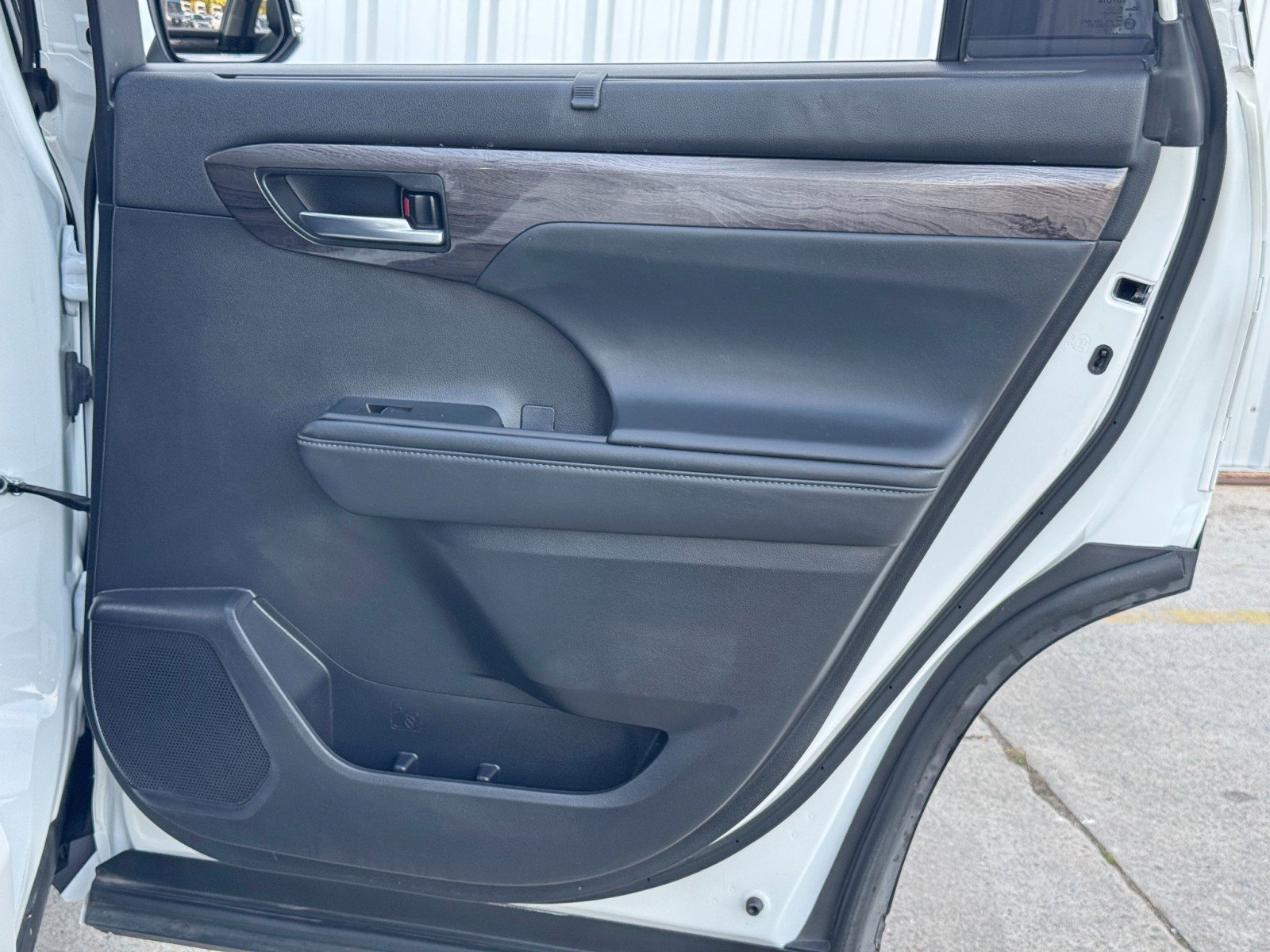 Used 2022 Toyota Highlander Platinum image 46