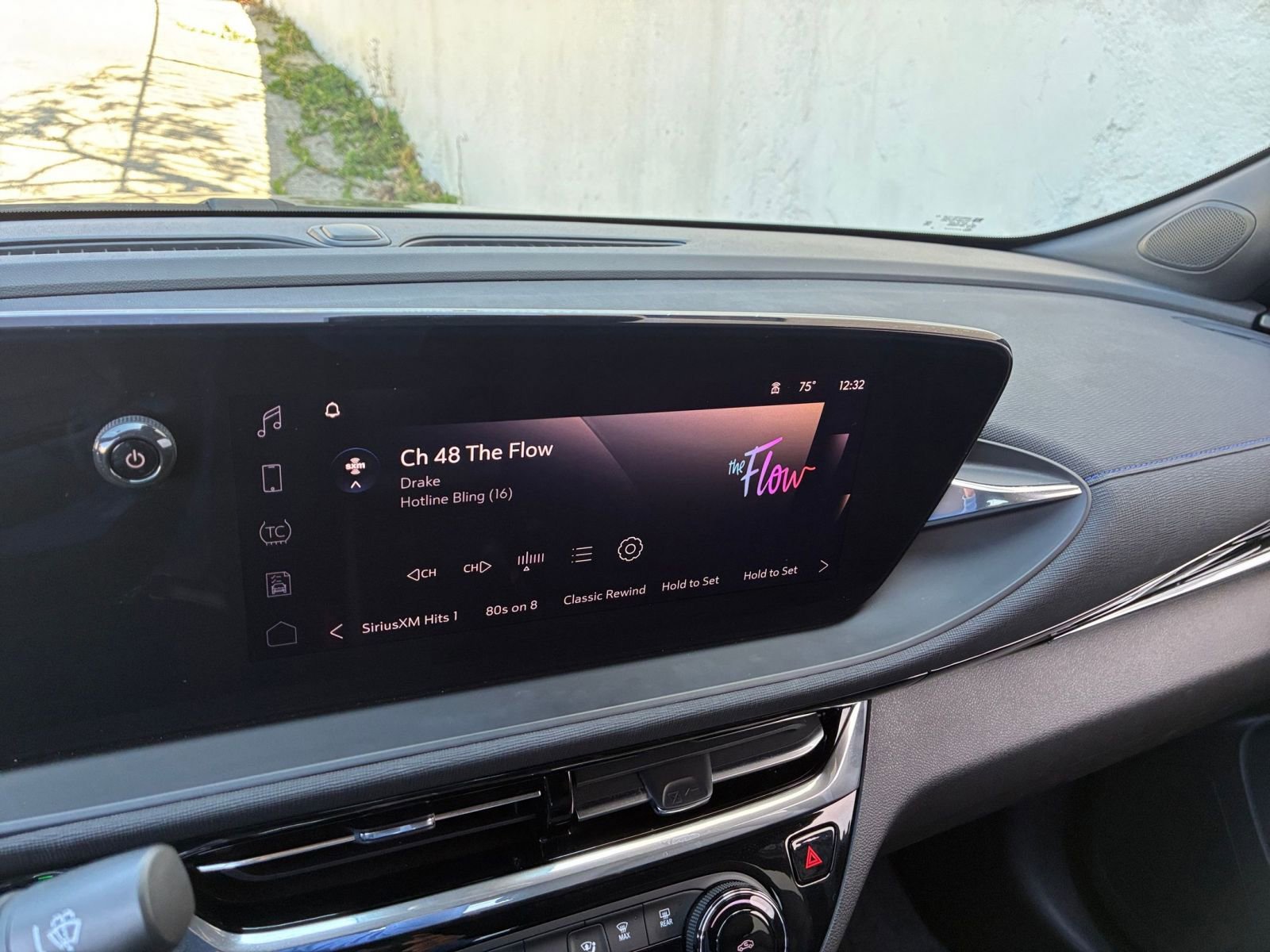 Used 2025 Buick Envista Sport Touring image 20