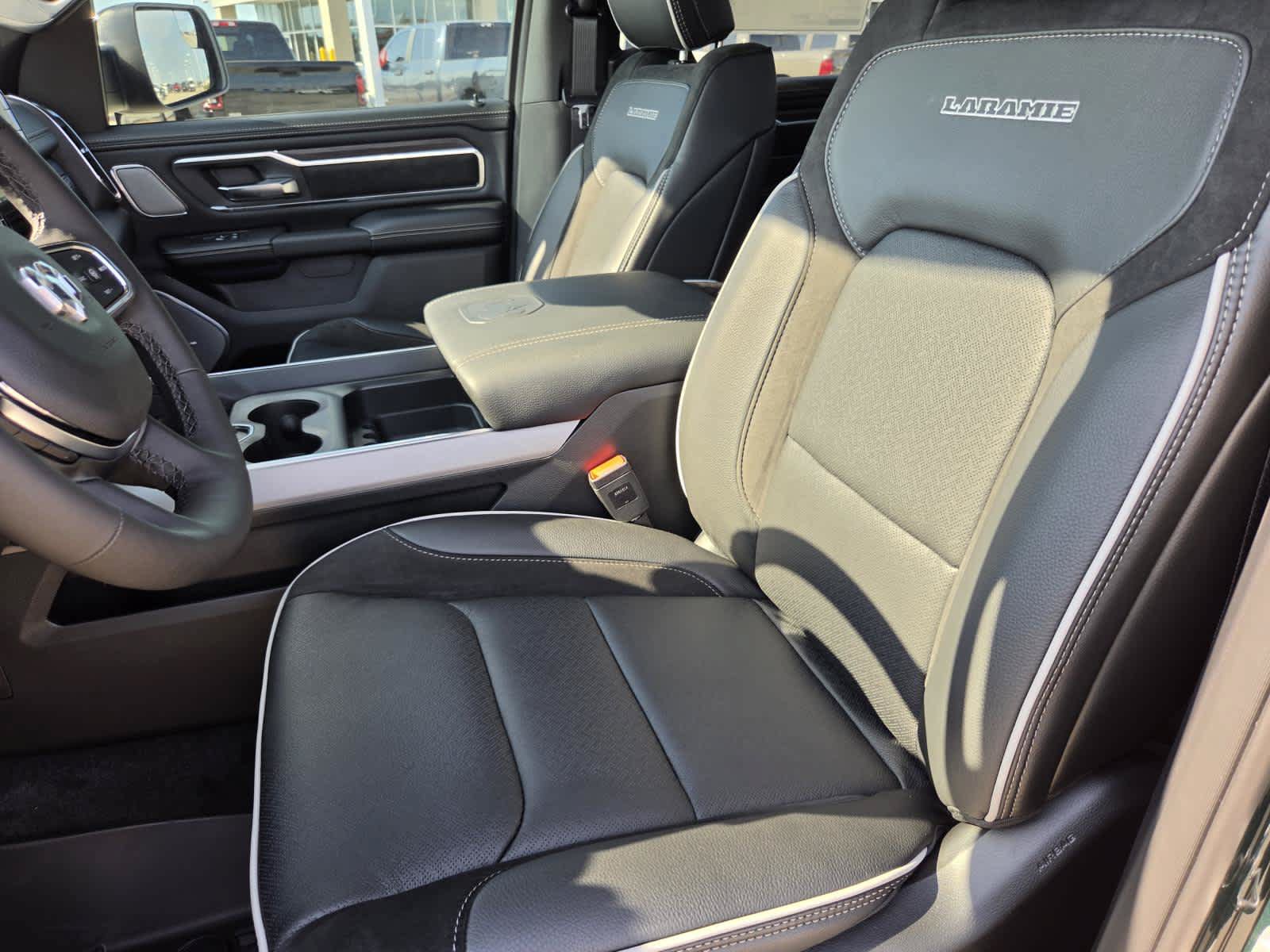 New 2027 RAM 1500 Laramie w/ Night Edition AWD/4WD image 15