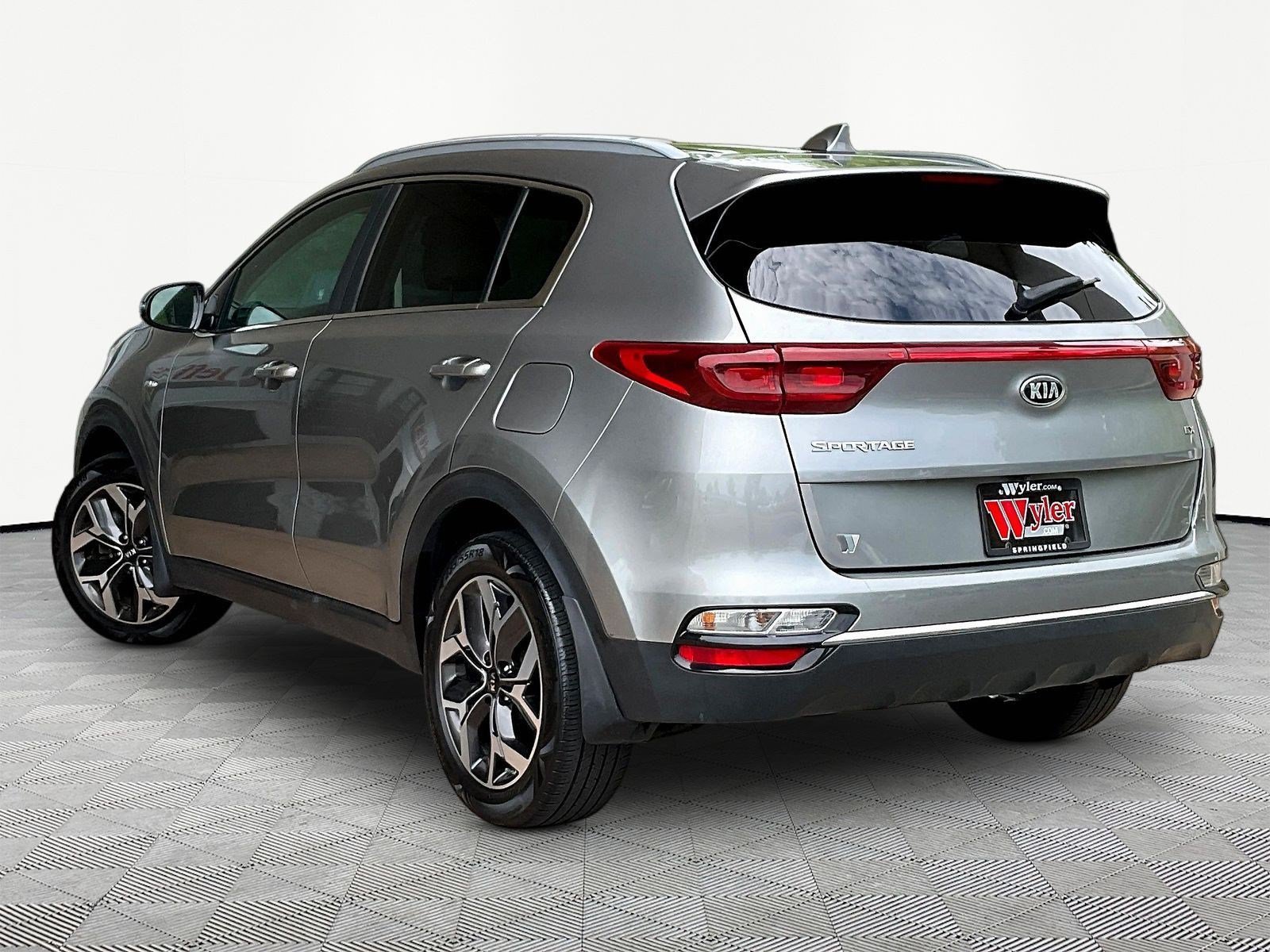 Used 2020 Kia Sportage EX AWD/4WD image 4