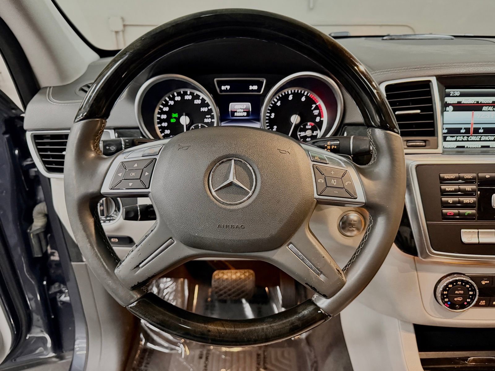 Used 2014 Mercedes-Benz GL 450 4MATIC image 27