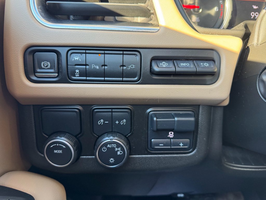 Used 2021 Chevrolet Tahoe Premier w/ Premium Package image 20