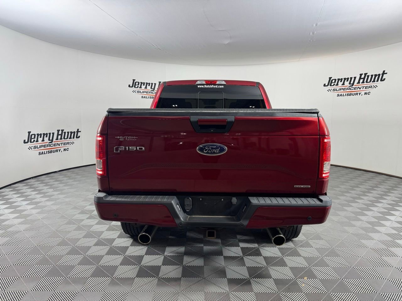 Used 2015 Ford F150 XLT w/ Equipment Group 302A Luxury image 9